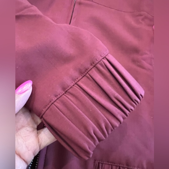 APL The Perfect Wool Bomber Jacket Women's
Woolmark Collab Burgundy Zip Small - Picture 12 of 15